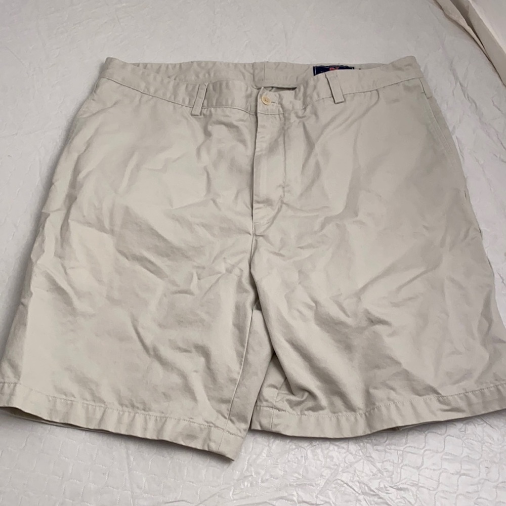 Vineyard Vines cream Club Shorts 8” inseam